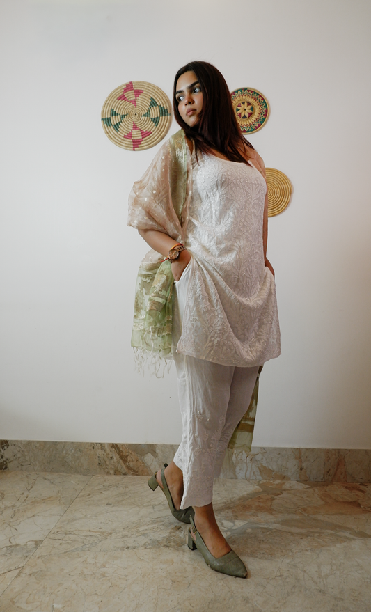 Zayna White (Georgette Chikankari Full Set)