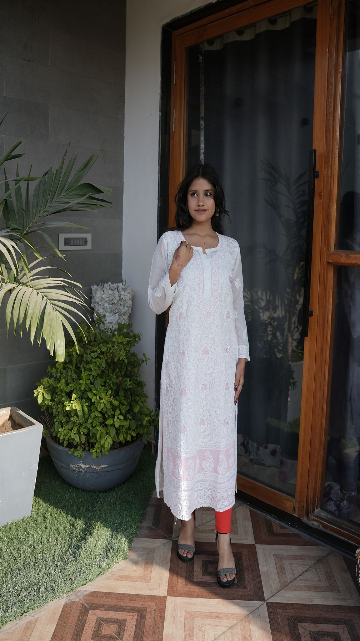 Classic White Straight Kurti with Minimal Detailing